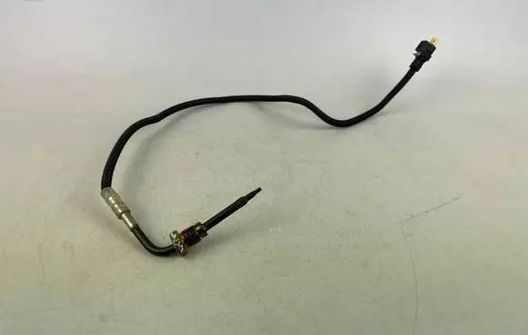 Mercedes-Benz E W213 Exhaust gas temperature sensor A0009059704