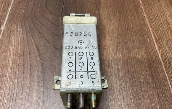 Mercedes-Benz S W126 Other relay 0005406745