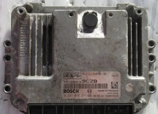 Ford Fiesta Engine control unit/module 0281016211