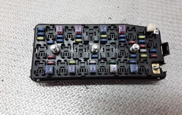 Opel Antara Fuse module