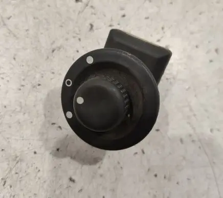 Renault Scenic II - Grand scenic II Wing mirror control module 8200002442A