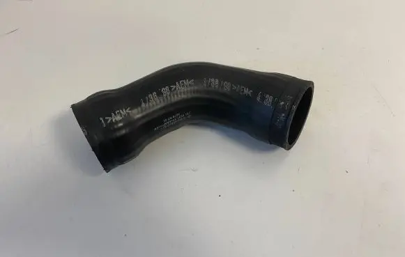 Mercedes-Benz C W202 Intercooler hose/pipe A2025280782 3079DB30 DBL625131