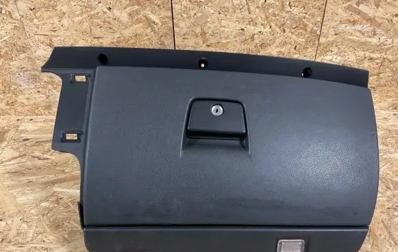 Volvo V50 Glove box 8626141 3865