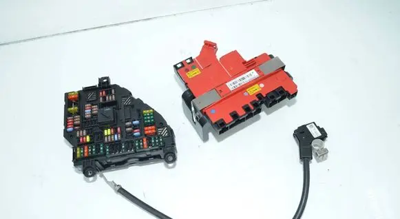 BMW 5 F10 F11 Fuse module 9264923 61149264923 9302356