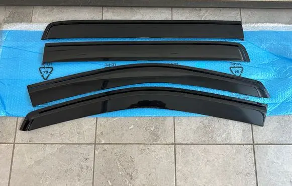 Ford Ranger IV Front door wind deflector 