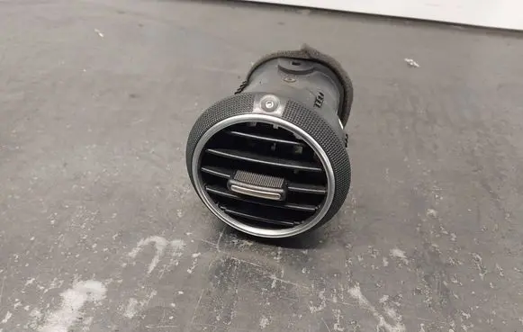 Audi A3 S3 8P Dashboard side air vent grill/cover trim 8P0820901A
