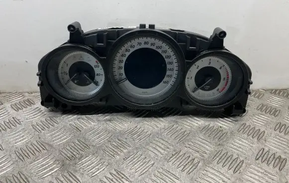 Mercedes-Benz C W204 Speedometer (instrument cluster) A2049004909