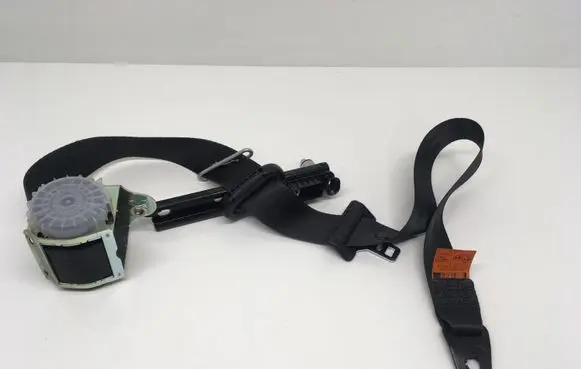 Ford Fusion Front seatbelt 6S6AA61294