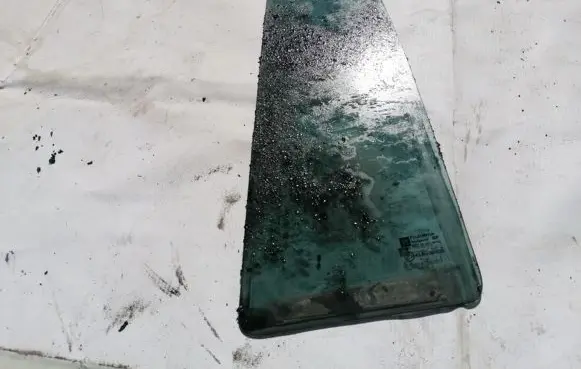 Opel Zafira A Rear vent window glass 