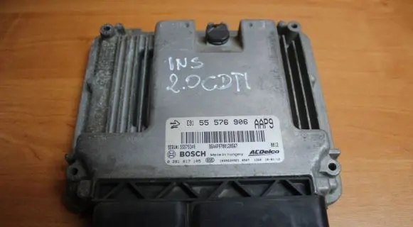 Opel Insignia A Engine control unit/module 55576906 55575349 0281017105