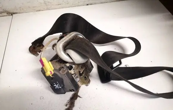 Volkswagen Bora Front seatbelt 1j4857705aa