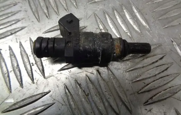 BMW 5 E39 Fuel injectors set 1427240