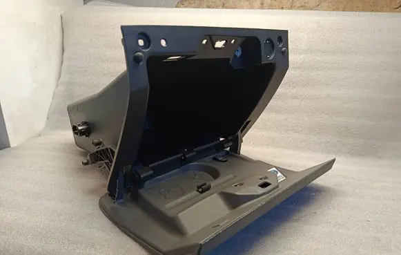 Ford Focus Glove box set 4M51A06044 4M51A06044A