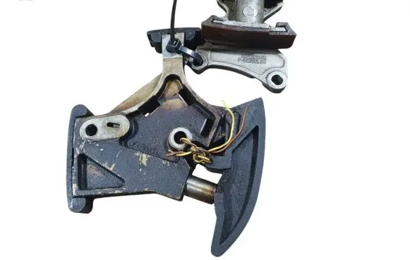 Audi A6 S6 C6 4F Timing belt/chain tensioner 06B115130A 06F109217A