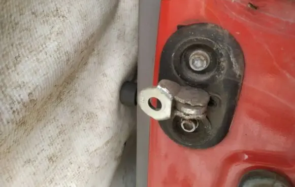 Fiat Panda II Rear door check strap stopper