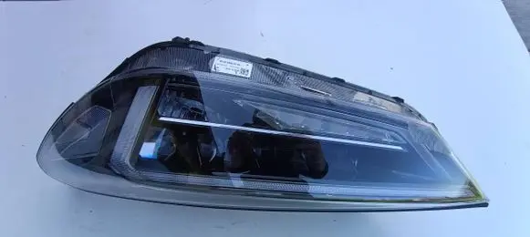 Hyundai Tucson TL Headlight/headlamp D792111A10 92101D7700