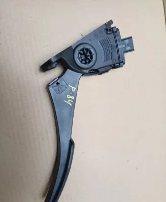 Chrysler Town & Country V Accelerator throttle pedal 05281225AA