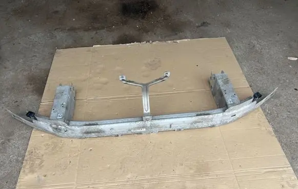 BMW 5 G30 G31 G38 Front bumper cross member 7385288