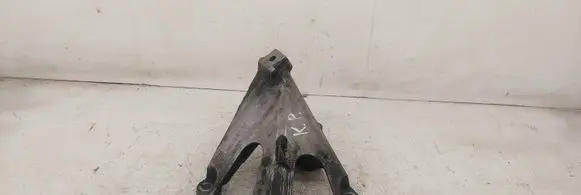 Audi A4 S4 B6 8E 8H Engine mounting bracket 8E0199307F
