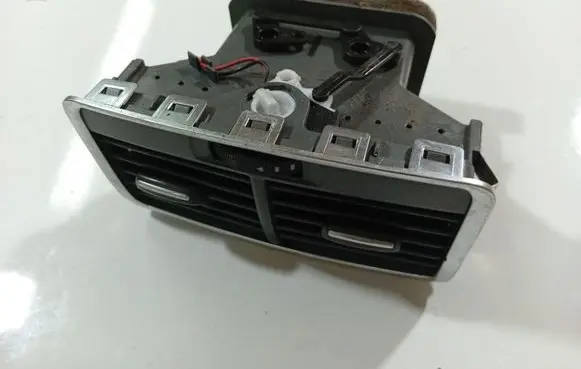 Audi A6 S6 C6 4F Dash center air vent grill 4F0819203B