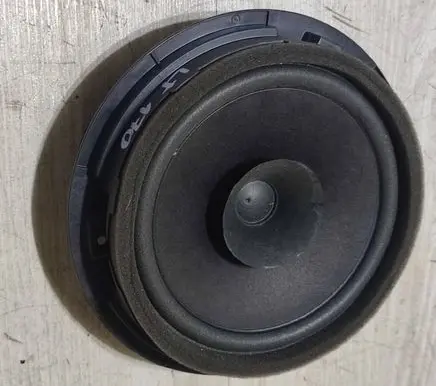 Suzuki Vitara (LY) Rear door speaker G19520B2