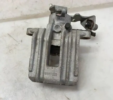 Volkswagen PASSAT B5 Rear brake caliper 6151112320