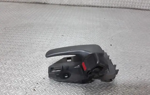 Mitsubishi Outlander Rear door interior handle