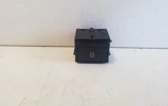 Jaguar XE Central locking switch button 