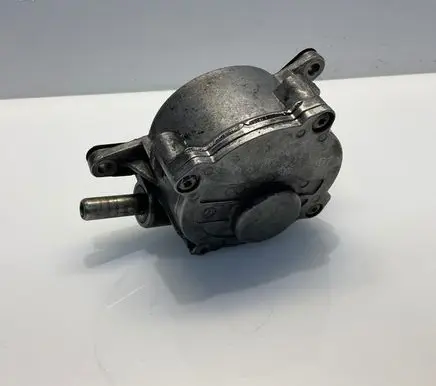 Mercedes-Benz CLS C219 Vacuum pump A6422300165 6422300165