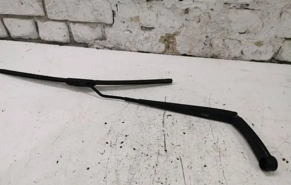 Hyundai ix35 Front wiper blade arm