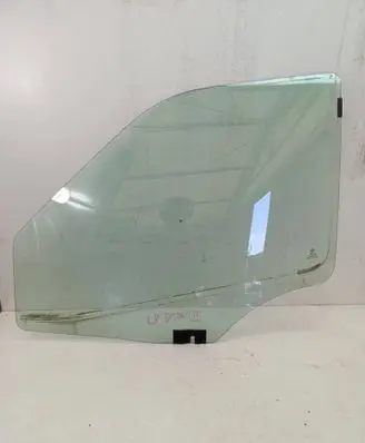 Fiat Doblo Front door window glass four-door