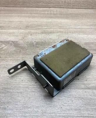 Mazda 323 ABS control unit/module BG1P67650 2053348