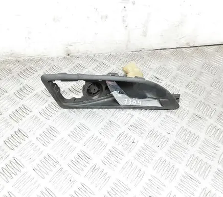 Skoda Octavia Mk2 (1Z) Front door interior handle 1Z0837248