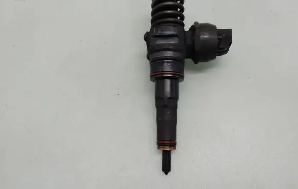 Ford Galaxy Fuel injector 038130073AK
