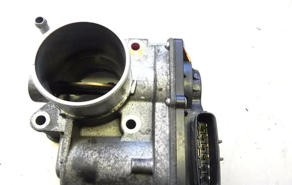 Mazda 5 Throttle body valve RF7J136B0B RF7J136B0