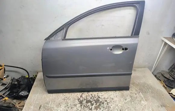 Volvo V50 Front door 