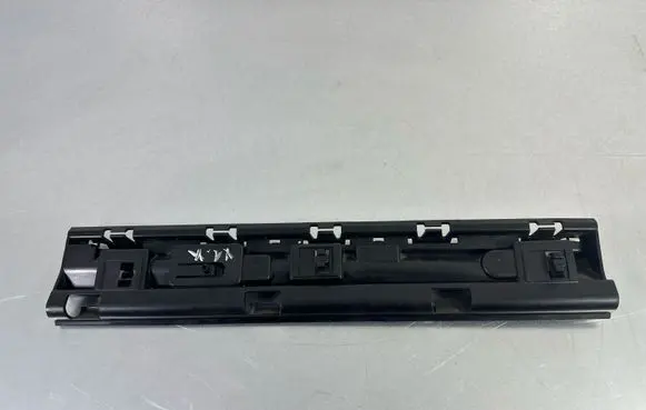 BMW X1 F48 F49 Sill supporting ledge 7332329