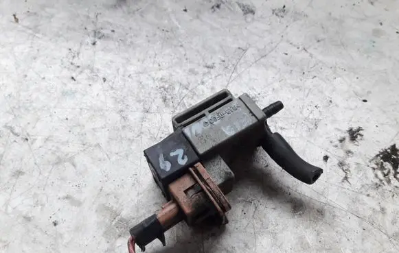 KIA Carnival Vacuum valve 351202A400