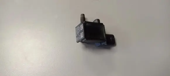 Chrysler Pacifica Airbag deployment crash/impact sensor 53312256 68230207AA 007DC6150
