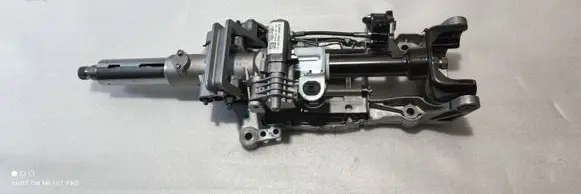 Steering wheel axle set