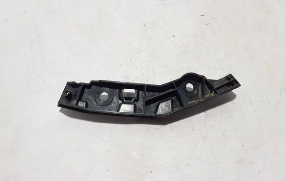 Front bumper mounting bracket