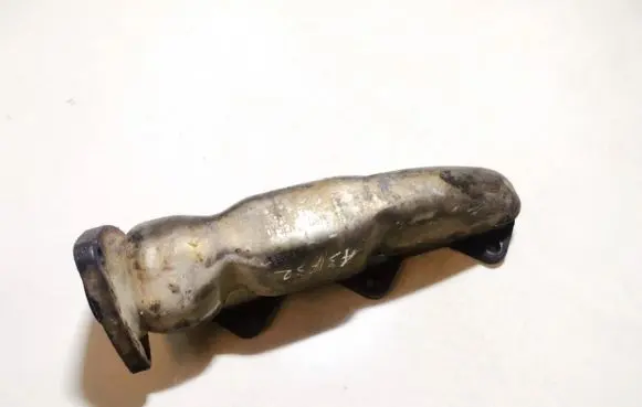 Audi A4 S4 B5 8D Exhaust manifold 059253033C
