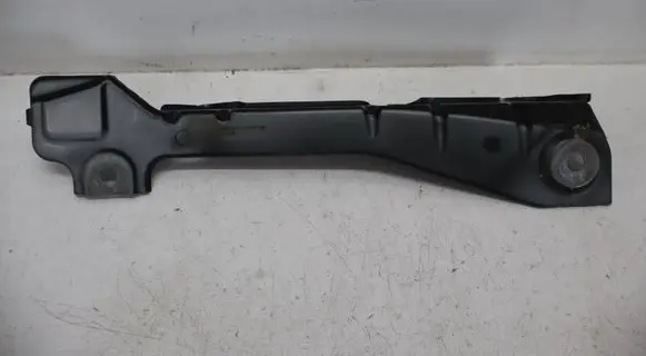 Mercedes-Benz ML W164 Fender mounting bracket