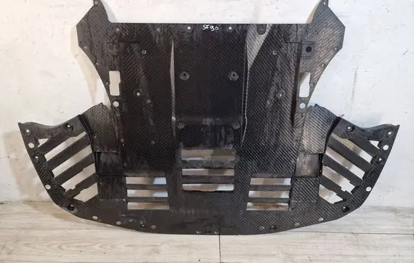 Ferrari SF90 Stradale Engine splash shield/under tray 871334