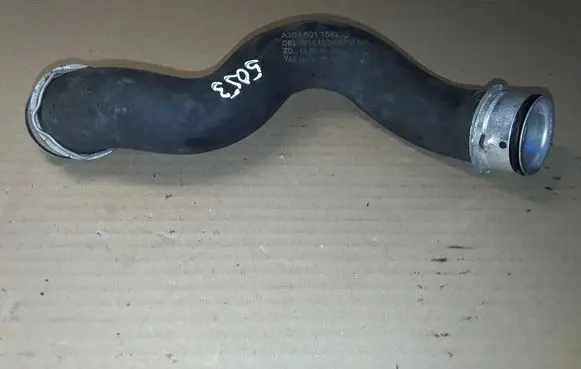 Mercedes-Benz C W204 Engine coolant pipe/hose A2045011682