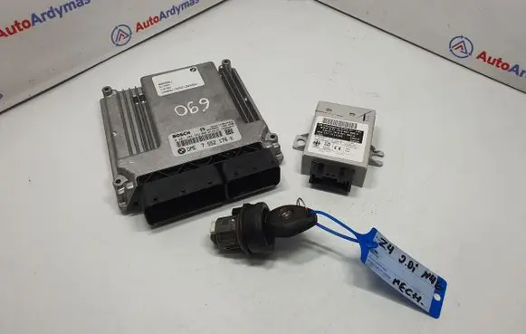Engine ECU kit and lock set