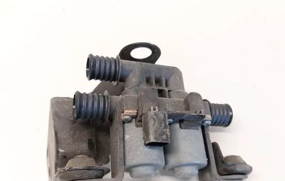 BMW 5 F10 F11 Coolant heater control valve 691054406