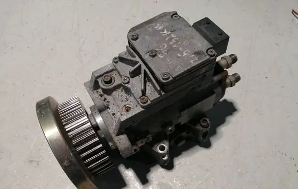 Audi A4 S4 B6 8E 8H Fuel injection high pressure pump 059130106H 0470506024 0281010479