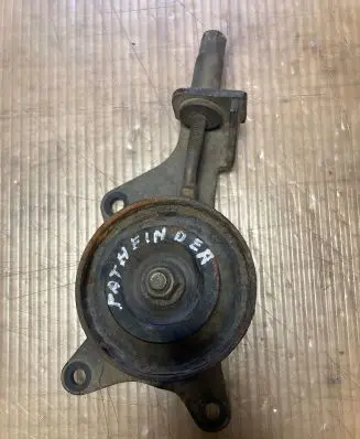 Nissan Pathfinder R51 Generator/alternator belt tensioner
