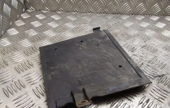 Volkswagen Transporter - Caravelle T5 Battery tray heat shield 7H0915438